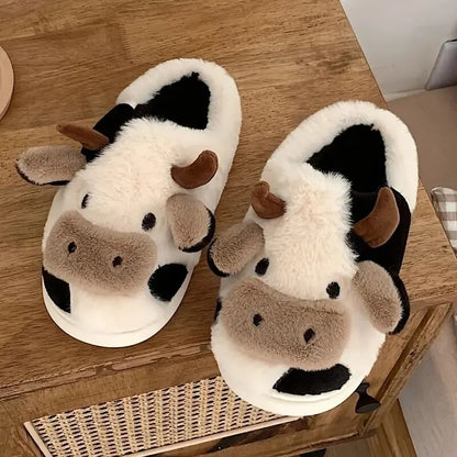 Plüsch-Hausschuhe im Kuhdesign – PlushCow
