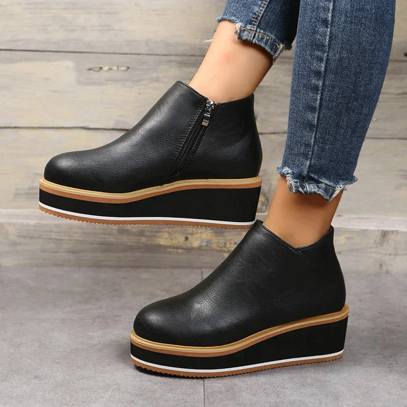 Stilvoller Herbst-Keilabsatz-Stiefel – Mila