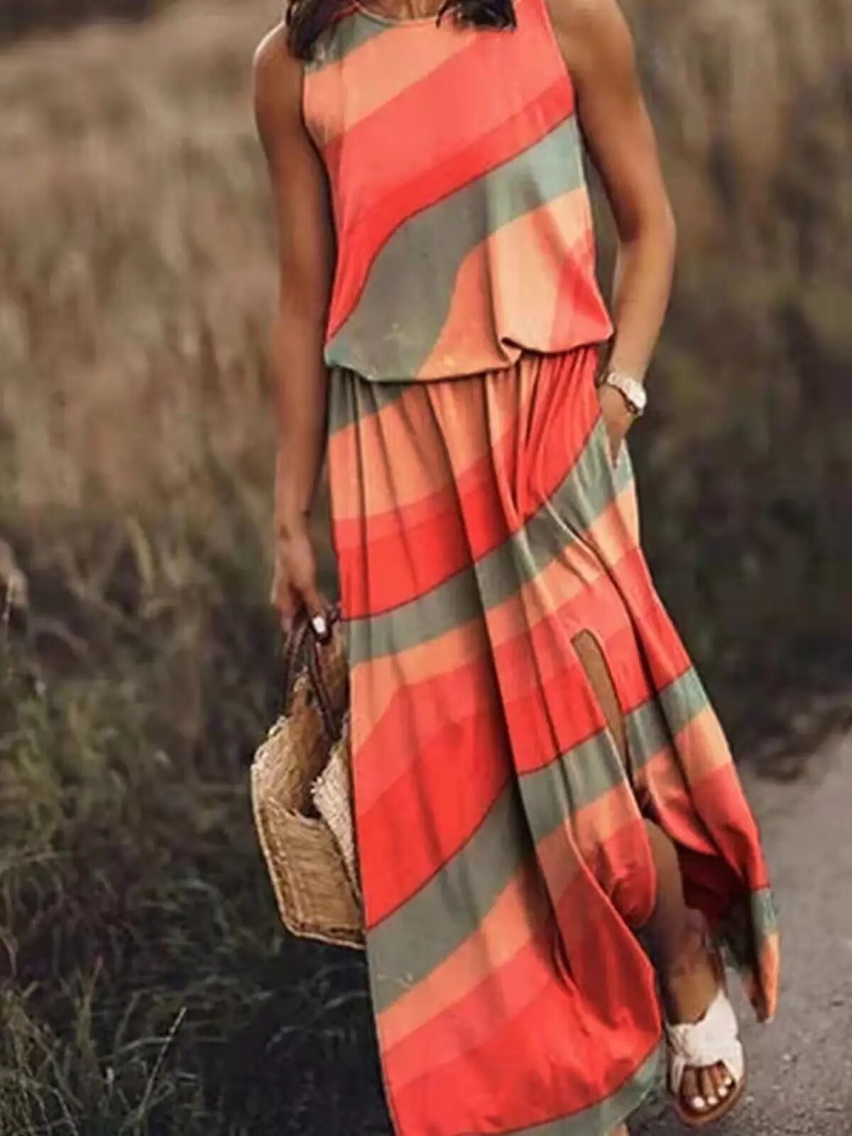 Sommerliches Maxikleid mit einzigartigem Schnitt – Amara