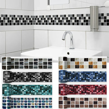 Schwarz-weiß-graue Mosaikbordüre im Bad, darunter eine Auswahl weiterer Mosaikrollen in verschiedenen Farben 13