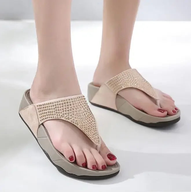 Bequeme Damen-Platform-Slipper mit Strass – Geneva