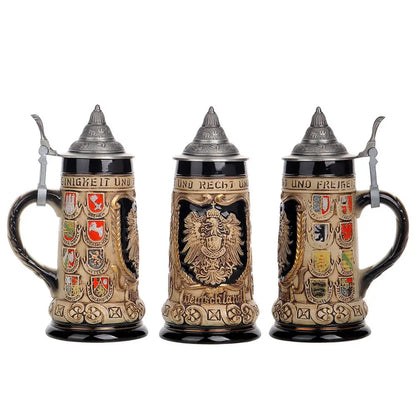 Bierkrug mit Relief & Zinndeckel (0,8 L) – BavariaKrug Oktoberfest 2026