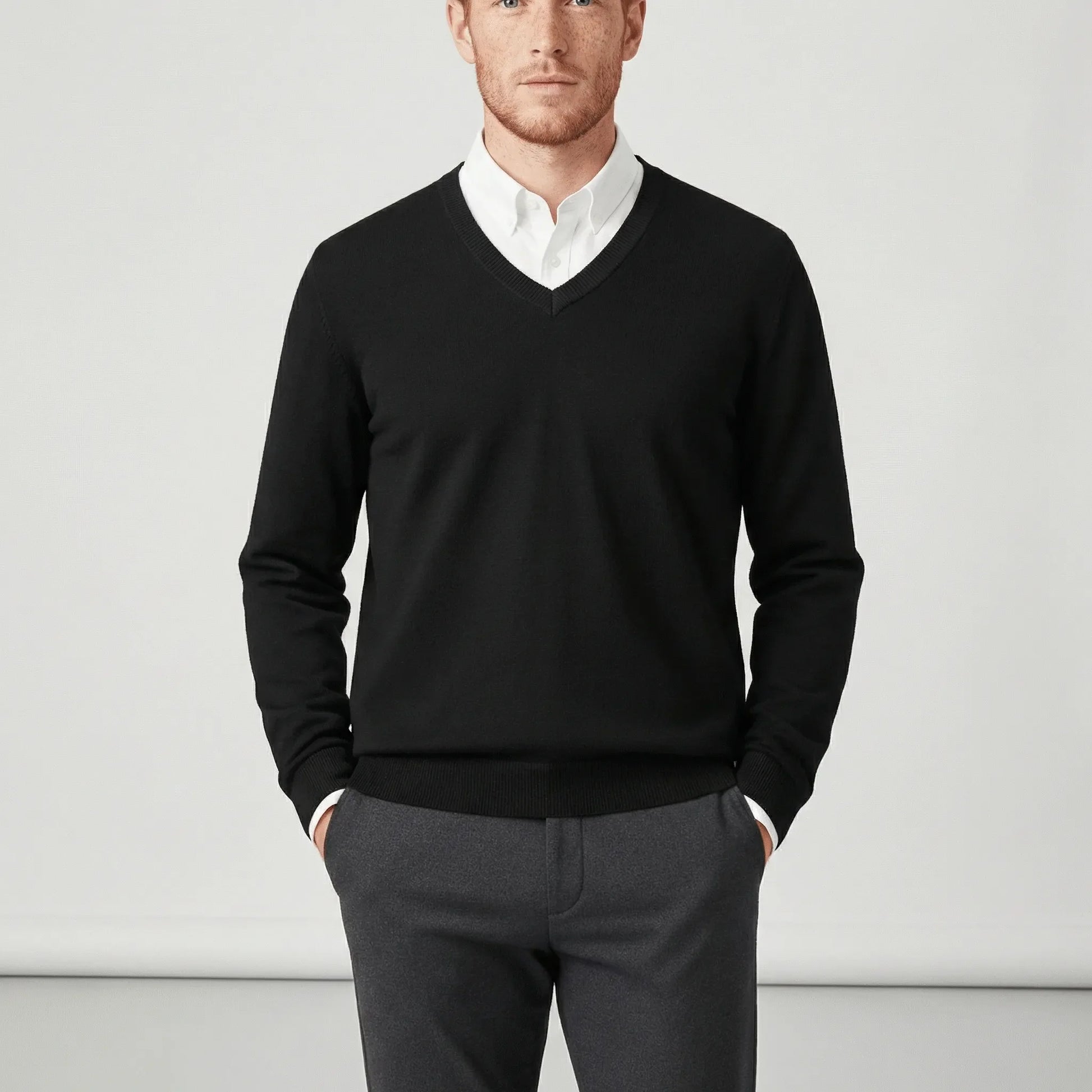 Slim-Fit V-Ausschnitt Pullover - Keanu