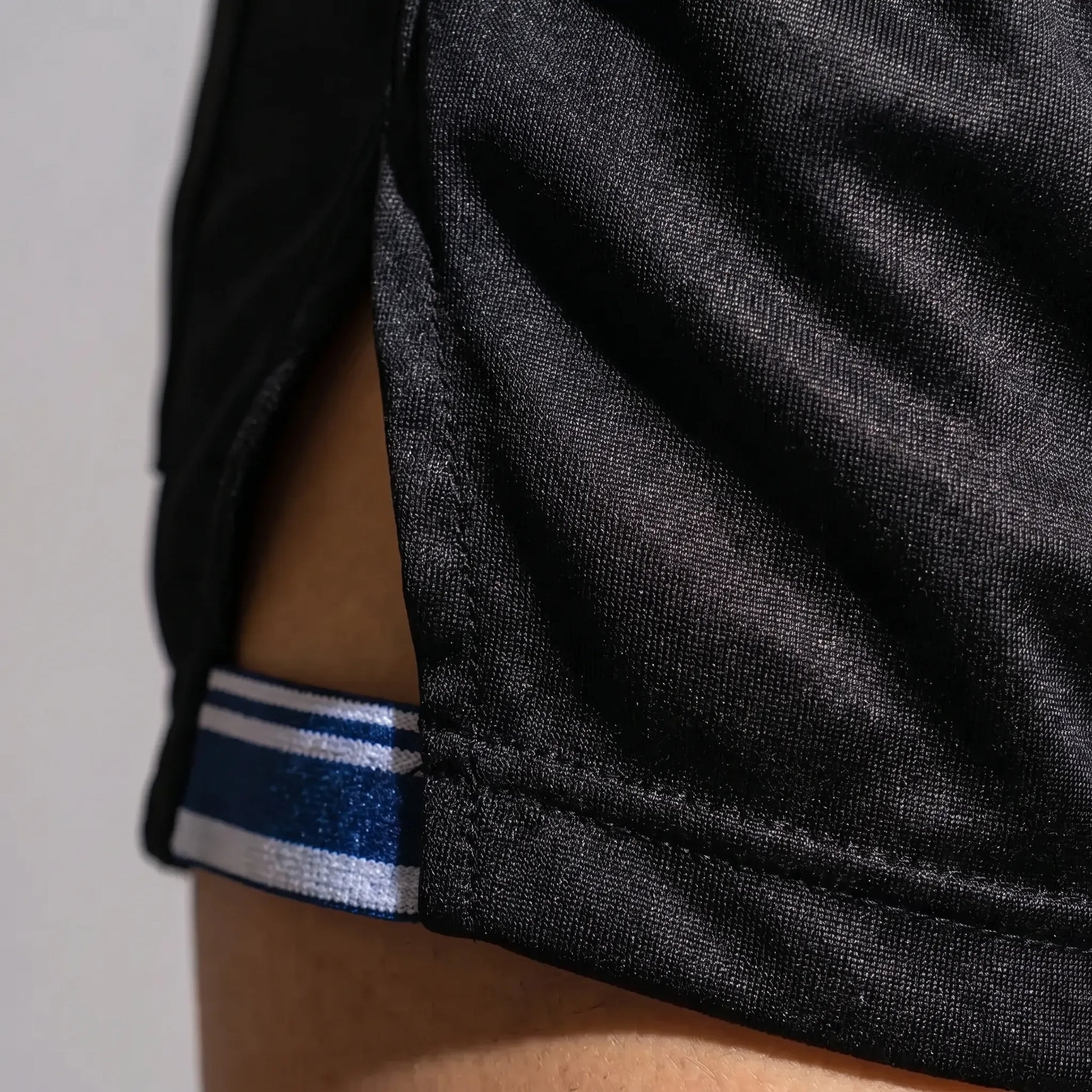 Sportshorts Für Herren Mit Seitlichem Schlitz - Sprintyx