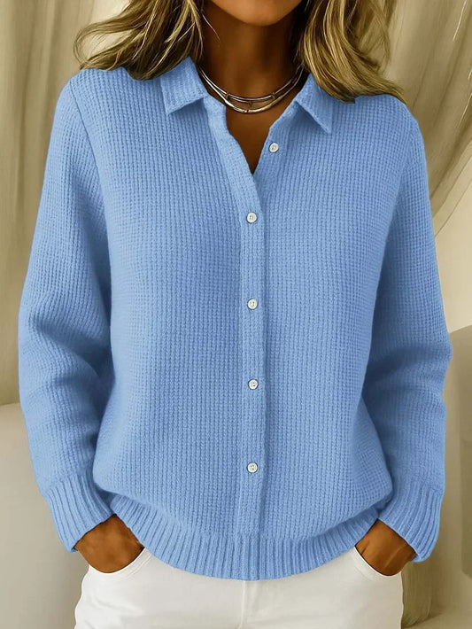 Damen-Strickpullover mit Struktur, Kragen und Knopfleiste in Hellblau, Vorderansicht