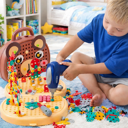 Montessori Werkzeugkasten-Set für Kinder mit blauem Spielzeugbohrer und bunten Bauteilen