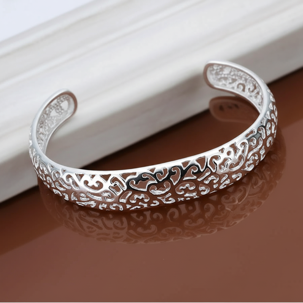 Zartes Silbermanschettenarmband - SilverFinesse 