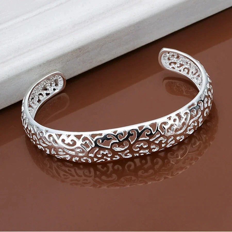 Zartes Silbermanschettenarmband - SilverFinesse 