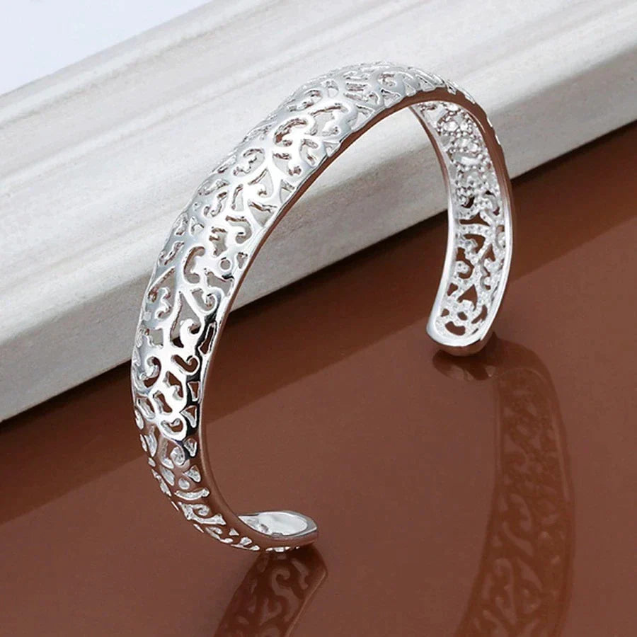 Zartes Silbermanschettenarmband - SilverFinesse 