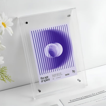 Rahmen aus klarem Acryl mit violettem, gestreiftem Plakat