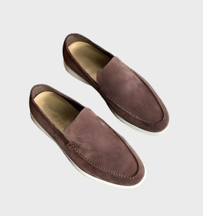 Braune Wildleder-Slipper für Herren, elegante Freizeitschuhe, rutschfeste Sohle.