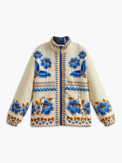 Bunte Damenjacke mit Blumenmuster, blau und beige, Stehkragen, Reißverschluss, modisch.