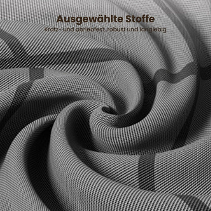 Nahaufnahme des grauen, fein gewebten Stoffs mit dunklen Streifen, in Falten gelegt, um die Oberfläche zu zeigen. 10
