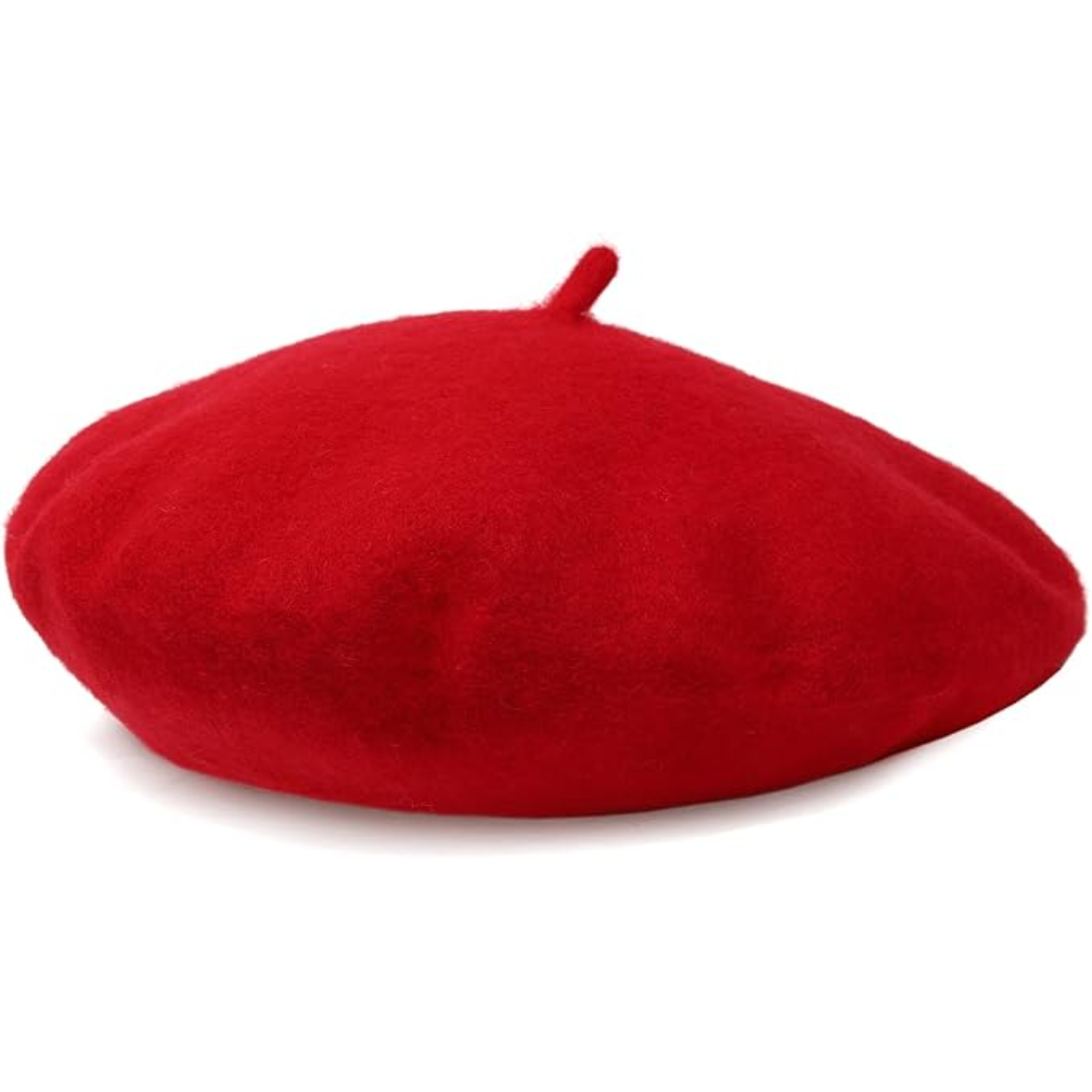 Leuchtend rotes Wollberet mit kleinem Stiel in Seitenansicht auf weißem Hintergrund 2