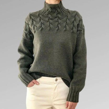 Dunkelgrüner Strickpullover mit Zopfmuster, Damenmode, Winterkleidung, gemütlich, elegant.