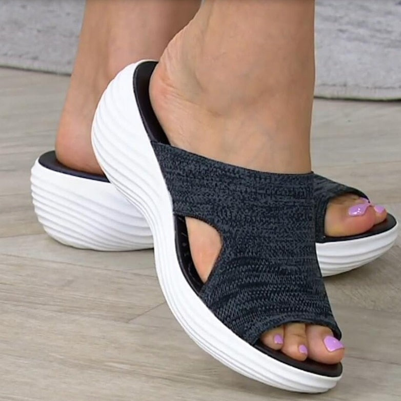Damen Sandalen, grau, atmungsaktiv, rutschfest, mit weißer Sohle, bequem, Sommermode.