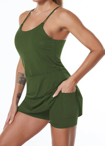 Aktives Sportkleid mit integrierten Shorts und Taschen – Liana
