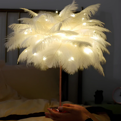 Weiße Federlampe mit LED-Lichtern, dekorative Tischleuchte, modernes Design, Schlafzimmerbeleuchtung.