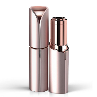 Gesichtshaarentferner in glänzendem Roségold, links mit aufgesetzter Kappe, rechts offen mit sichtbarem Scherkopf.