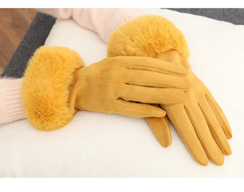 Gelbe Damenhandschuhe mit Kunstfell, warm, elegant, Wintermode, Accessoire, stilvoll.