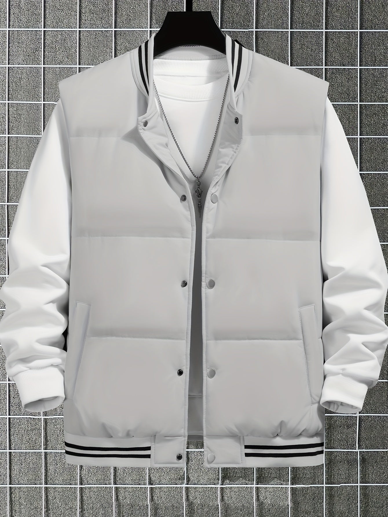 Graue Herren-Bomberjacke, gesteppt, mit schwarzen Streifen, modisch, warm, Winterbekleidung.