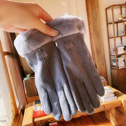 Graue Damenhandschuhe aus Wildleder mit Fellfutter, winterfest, modisch, warm.
