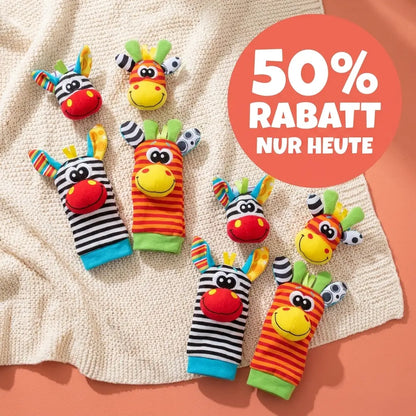 Baby Hand und Fuß Rassel Socken Set in Draufsicht mit mehreren Rasselsocken und Handgelenk-Rasseln