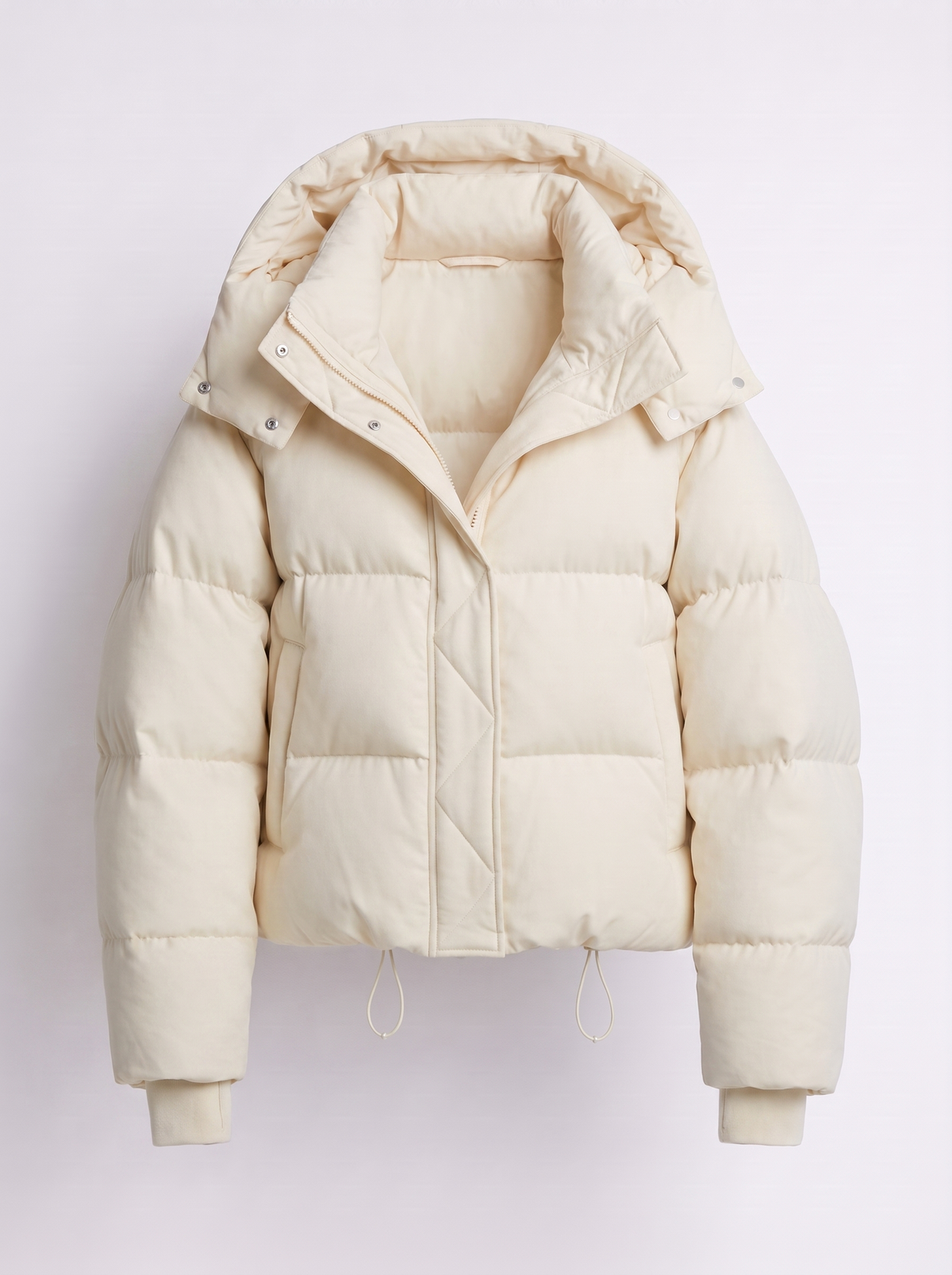Cremeweiße Steppjacke mit Kapuze, Reißverschluss und Druckknöpfen am Kragen, Vorderansicht 3