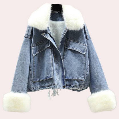 Damen Jeansjacke mit weißem Kunstfellkragen und -manschetten, modisch, blau.