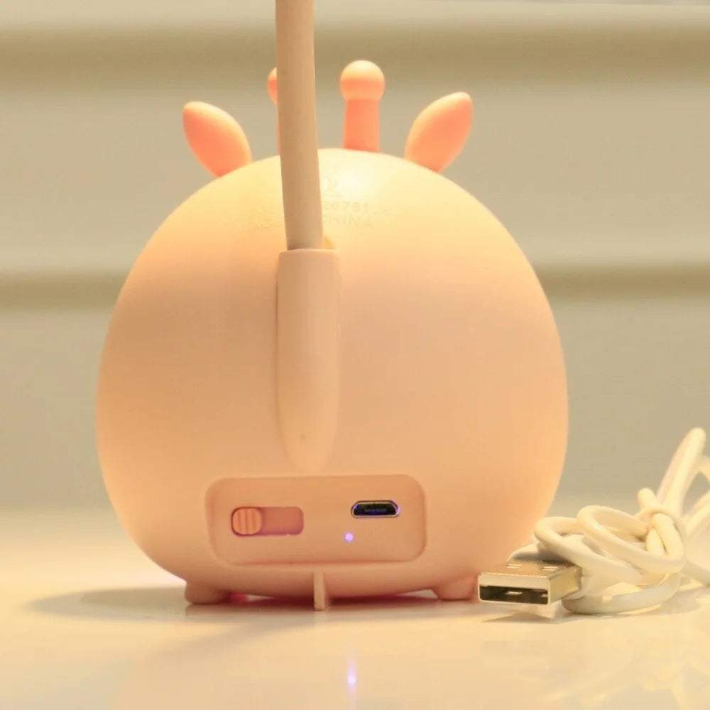 Rosa USB-Nachtlicht, kinderfreundlich, augenschonend, ideal für Schlafzimmer und Schreibtisch.