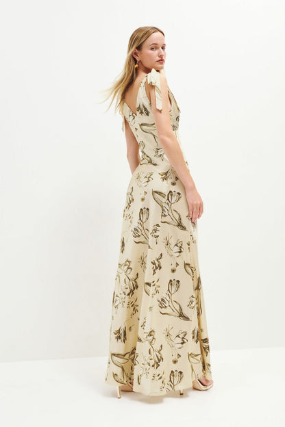Herbstliches Auslaufendes Beige Maxikleid mit Knopfdetail – Ysolde