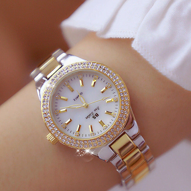 Elegante Damenarmbanduhr mit Kristalldetails – Aveline