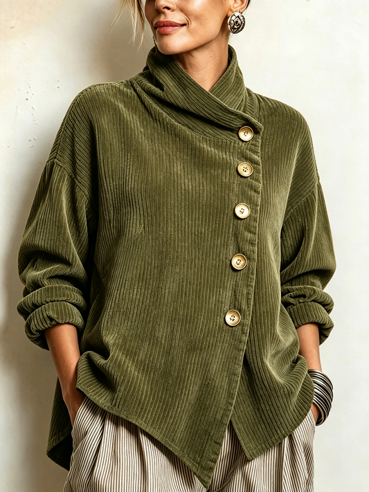 Olivgrüner Damen-Cord-Sweater mit asymmetrischer Knopfleiste, drapiertem Schalkragen und feiner Cordstruktur