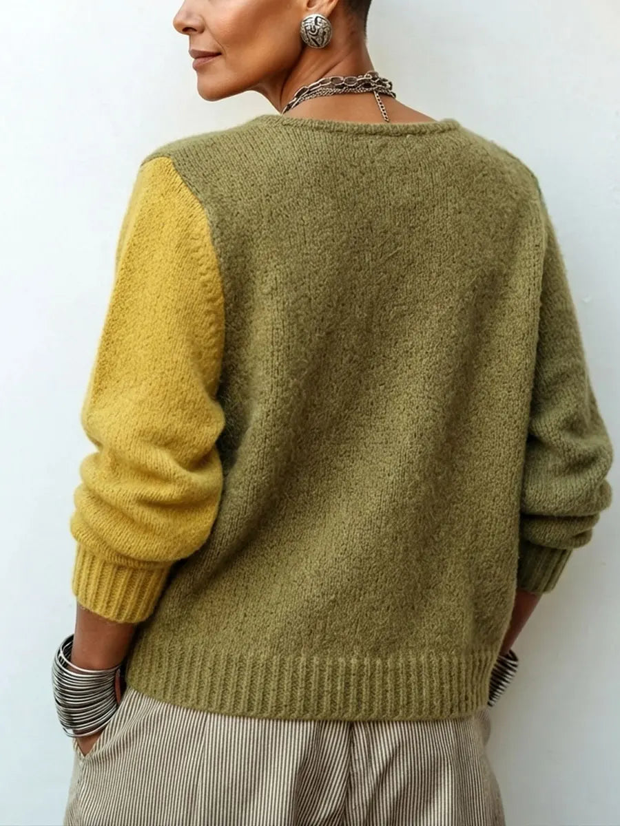 Damen-Strickpullover in Olivgrün mit senfgelbem Ärmel, Rückansicht