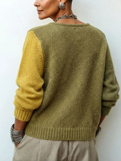Damen-Strickpullover in Olivgrün mit senfgelbem Ärmel, Rückansicht