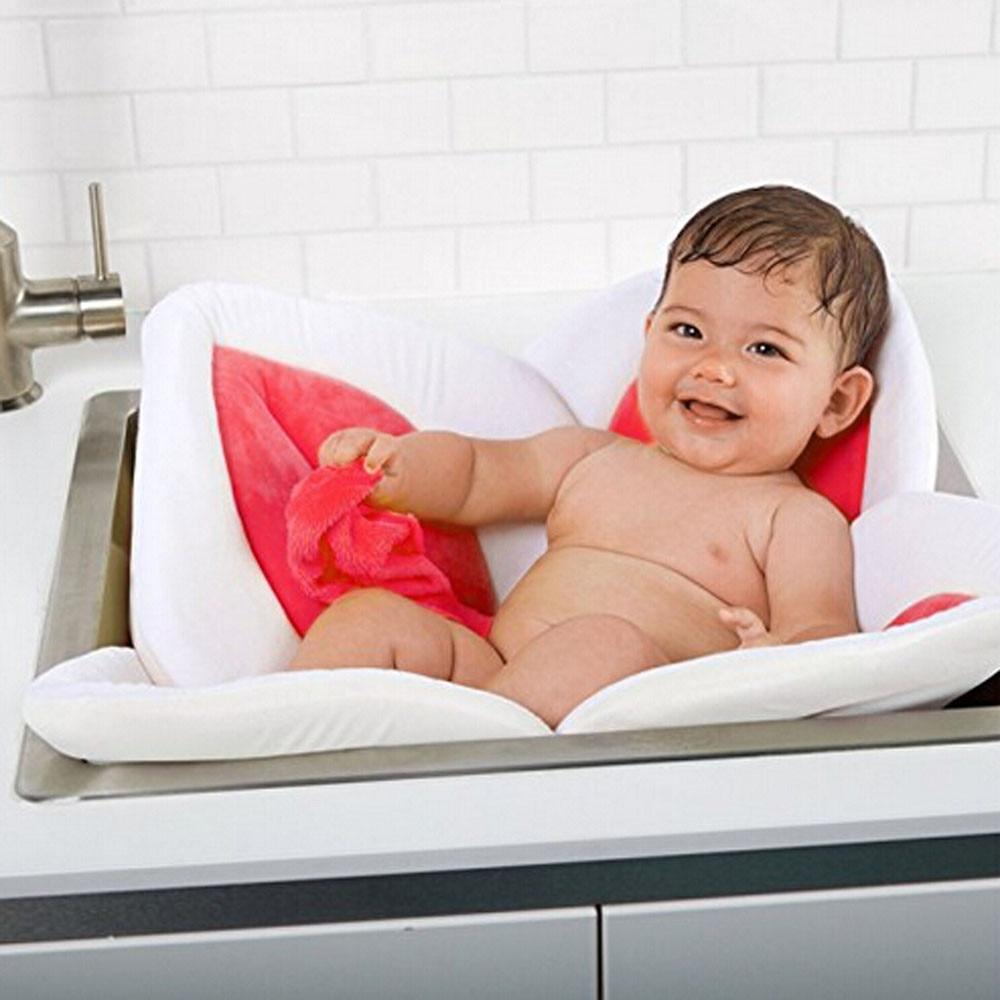 Weiches Blüten-Babybad für Waschbecken oder Reiseeinsatz – Kuschelblüte