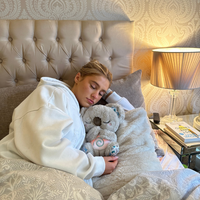 Beruhigendes Plüsch-Kuscheltier mit Atemrhythmus & Schlafklang – Snoozie