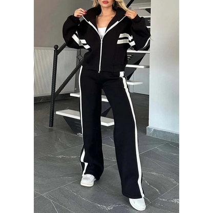 Beiges Damen-Set mit Kontraststreifen, eine weitere Ansicht mit Jacke und weiter Hose