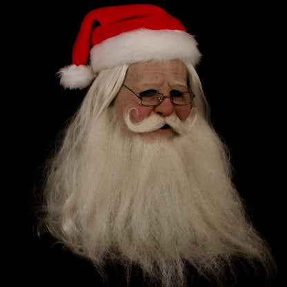 Realistische Weihnachtsmann-Maske mit rotweißer Zipfelmütze, Brille, langem weißem Bart und Schnurrbart.