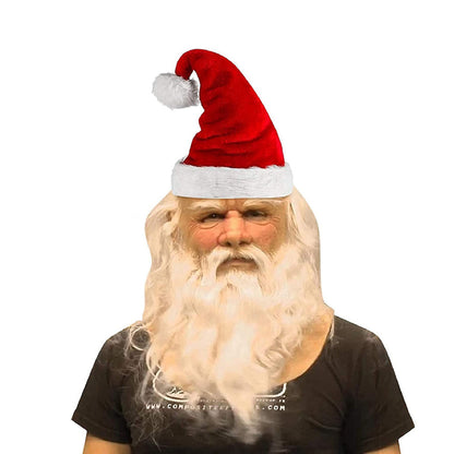 Weihnachtsmann-Maske mit langem weißem Lockenbart und Haar, getragen mit roter Zipfelmütze mit Bommel, frontal vor weißem Hintergrund. 27
