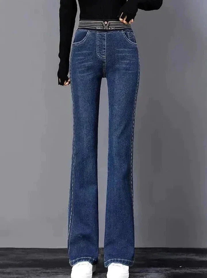 Trendige Flared Damenjeans – Alessa