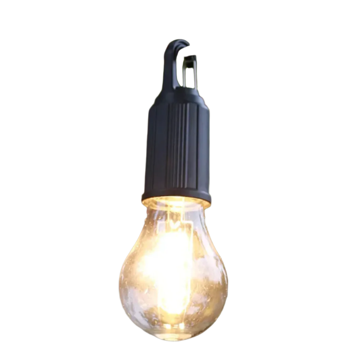 Leuchtende Glühbirnenlampe mit schwarzem Haken und gerilltem Gehäuse, freigestellt vor weißem Hintergrund 1