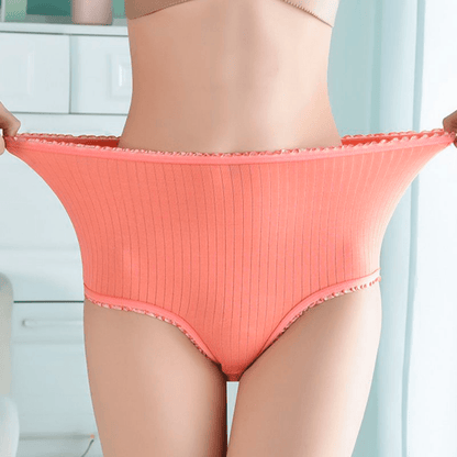 Schwarzer gerippter auslaufsicherer Slip mit hohem Bund, Frontansicht
