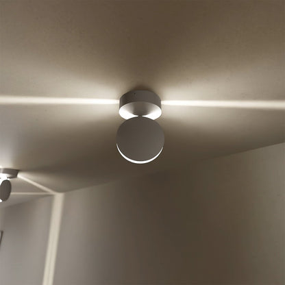 weiße LED-Wandleuchte in Nahaufnahme