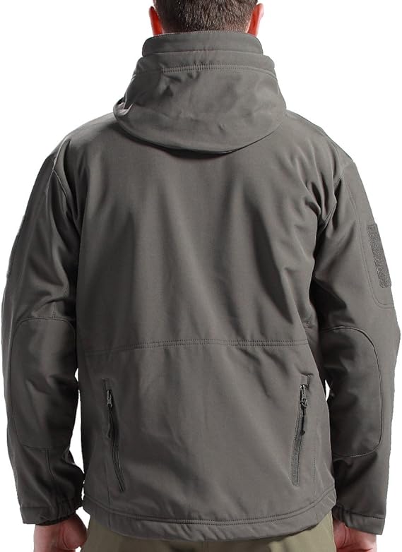 Detail der grauen Jacke von hinten mit Kapuze, Ellbogenverstärkung, Quernaht und seitlichen Reißverschlusstaschen.
